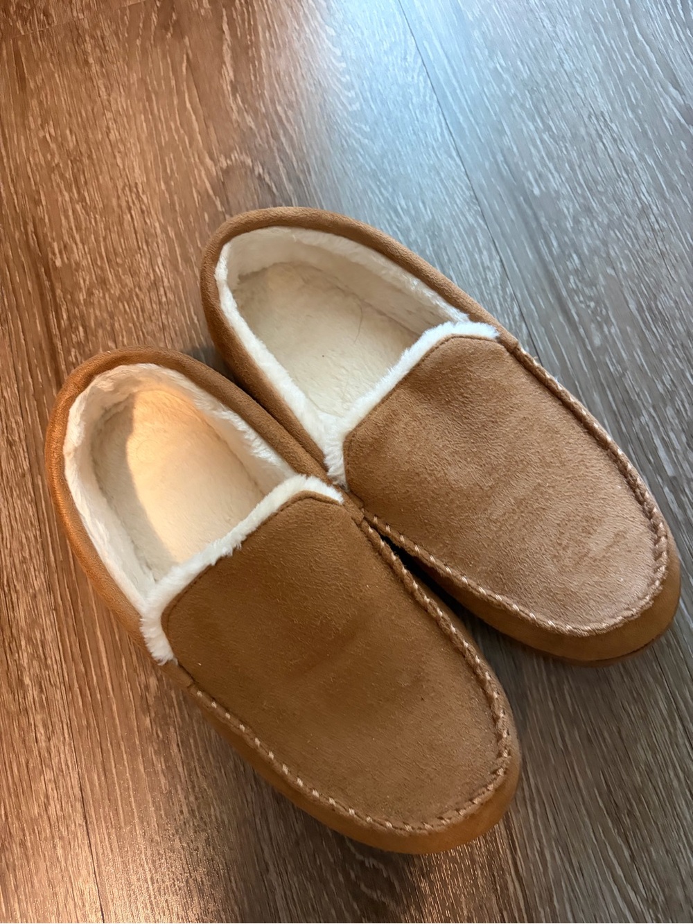 Slippers - Picture 3 of 5